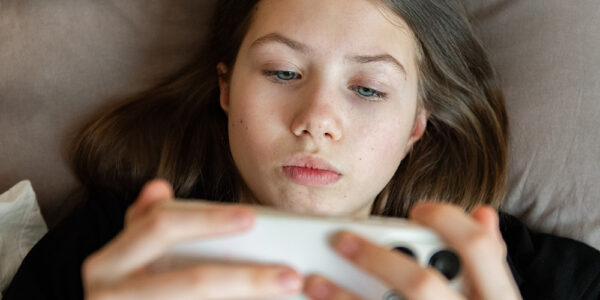 What New Studies Say About Screen Time, Smartphones and Kids’ Health